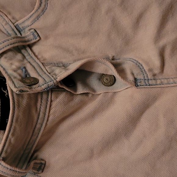 Hollister low rise pinkish hue distressed denim shorts - Picture 3 of 6